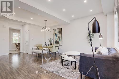 130 Roy Grove Way, Markham, ON - Indoor Photo Showing Living Room