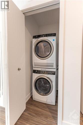 1354 Carling Avenue Unit#508, Ottawa, ON - Indoor Photo Showing Laundry Room