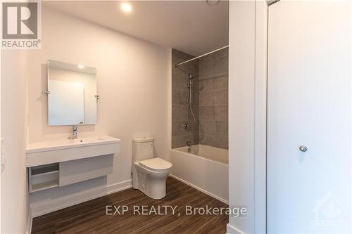 508 - 1354 Carling Avenue, Ottawa, ON - Indoor Photo Showing Bathroom