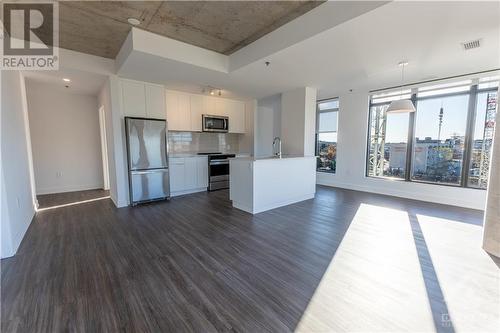 1354 Carling Avenue Unit#508, Ottawa, ON - Indoor Photo Showing Kitchen With Stainless Steel Kitchen