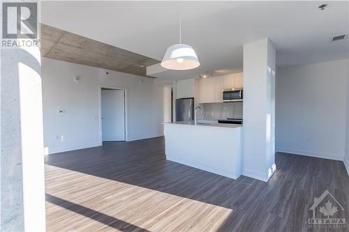 1354 Carling Avenue Unit#508, Ottawa, ON - Indoor Photo Showing Kitchen