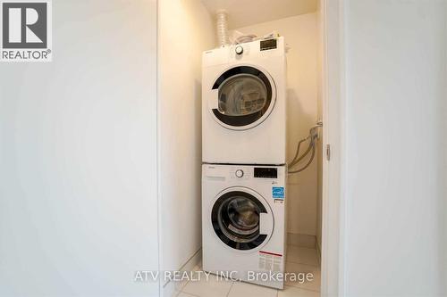 431 - 26 Gibbs Road, Toronto, ON - Indoor Photo Showing Laundry Room