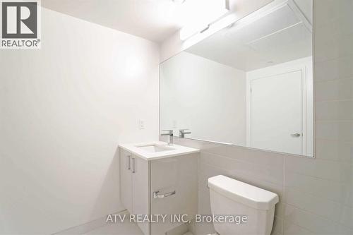 431 - 26 Gibbs Road, Toronto, ON - Indoor Photo Showing Bathroom