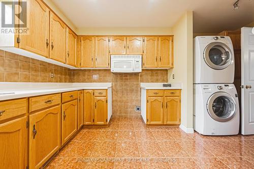 17 - 105 Wilson Street, Hamilton, ON - Indoor Photo Showing Laundry Room