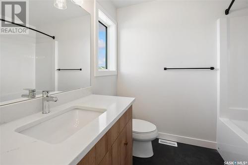 666 Mcormond Drive, Saskatoon, SK - Indoor Photo Showing Bathroom