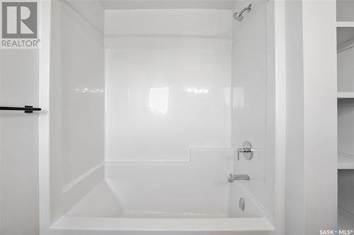 666 Mcormond Drive, Saskatoon, SK - Indoor Photo Showing Bathroom