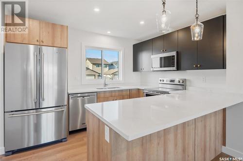 666 Mcormond Drive, Saskatoon, SK - Indoor Photo Showing Kitchen With Upgraded Kitchen