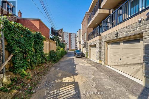 15 Justice Gardens, Toronto, ON - Outdoor