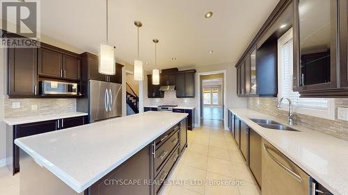 3229 Trailside Drive, Oakville, ON - Indoor Photo Showing Kitchen With Stainless Steel Kitchen With Double Sink With Upgraded Kitchen