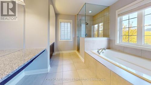 3229 Trailside Drive, Oakville, ON - Indoor Photo Showing Bathroom