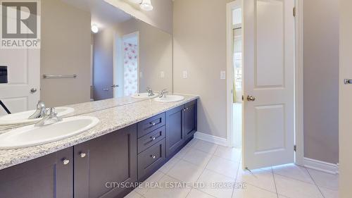 3229 Trailside Drive, Oakville, ON - Indoor Photo Showing Bathroom