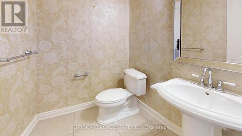 3229 Trailside Drive, Oakville, ON - Indoor Photo Showing Bathroom