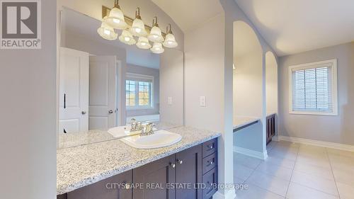 3229 Trailside Drive, Oakville, ON - Indoor Photo Showing Bathroom