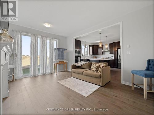 1291 Kovachik Boulevard, Milton, ON - Indoor Photo Showing Living Room