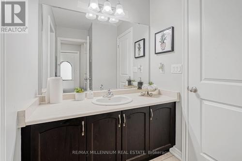 302 Buick Boulevard, Brampton, ON - Indoor Photo Showing Bathroom