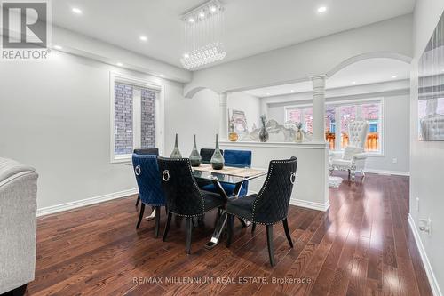 302 Buick Boulevard, Brampton, ON - Indoor Photo Showing Dining Room