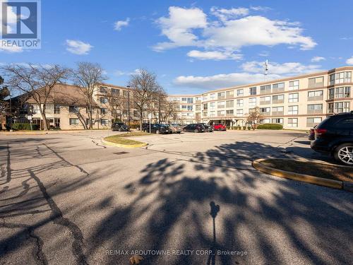 422 - 8351 Mclaughlin Road, Brampton, ON - Outdoor