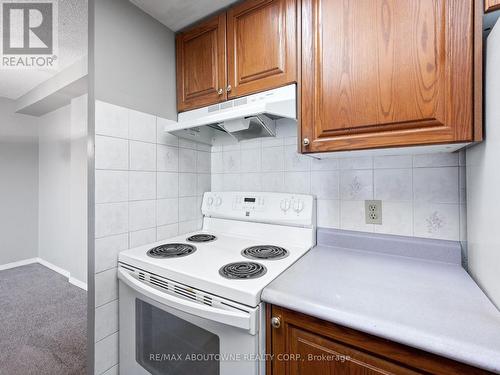 422 - 8351 Mclaughlin Road, Brampton, ON - Indoor Photo Showing Kitchen