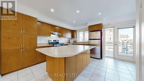 140 - 3050 Erin Centre Boulevard, Mississauga, ON - Indoor Photo Showing Kitchen