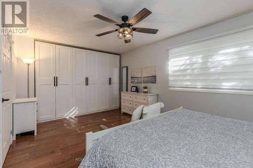 93 - 1584 Newlands Crescent, Burlington, ON - Indoor Photo Showing Bedroom