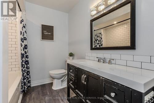 93 - 1584 Newlands Crescent, Burlington, ON - Indoor Photo Showing Bathroom