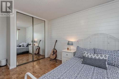 93 - 1584 Newlands Crescent, Burlington, ON - Indoor Photo Showing Bedroom