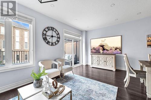 429 Rivermont Road, Brampton, ON - Indoor Photo Showing Living Room