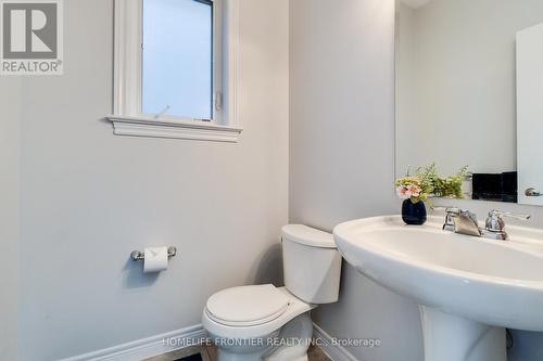 144 Hazelton Avenue, Hamilton, ON - Indoor Photo Showing Bathroom