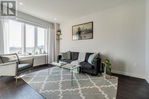 144 Hazelton Avenue, Hamilton, ON - Indoor Photo Showing Living Room