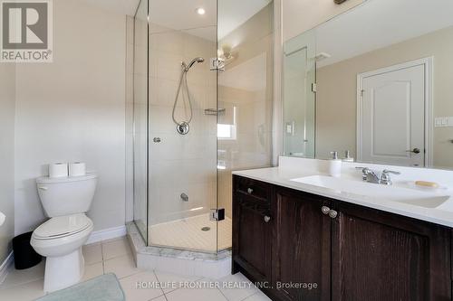 144 Hazelton Avenue, Hamilton, ON - Indoor Photo Showing Bathroom