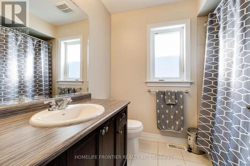 144 Hazelton Avenue, Hamilton, ON - Indoor Photo Showing Bathroom