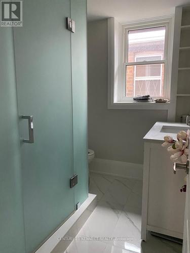 524 Castlefield Avenue, Toronto, ON - Indoor Photo Showing Bathroom