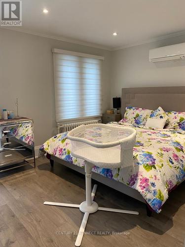 524 Castlefield Avenue, Toronto, ON - Indoor Photo Showing Bedroom