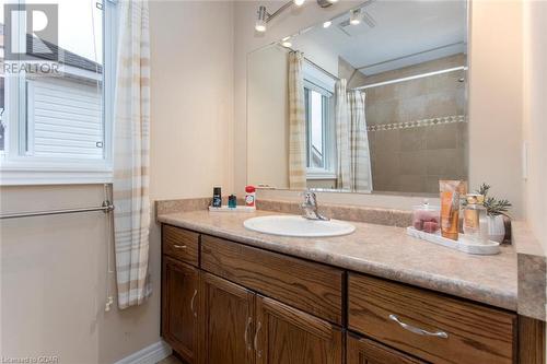 7 Washburn Drive, Guelph, ON - Indoor Photo Showing Bathroom