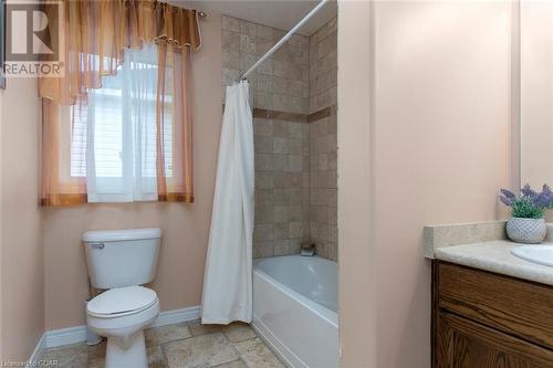 7 Washburn Drive, Guelph, ON - Indoor Photo Showing Bathroom