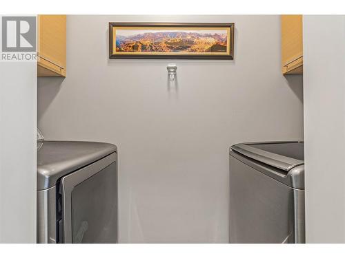 2251 14 Avenue Se, Salmon Arm, BC - Indoor Photo Showing Laundry Room