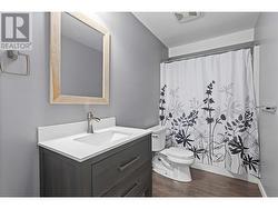 Suite Bathroom - 