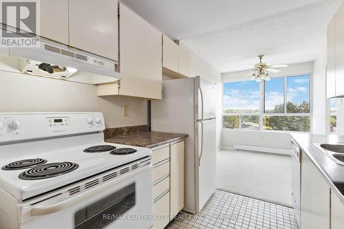 502 - 600 Grenfell Drive, London, ON - Indoor Photo Showing Kitchen