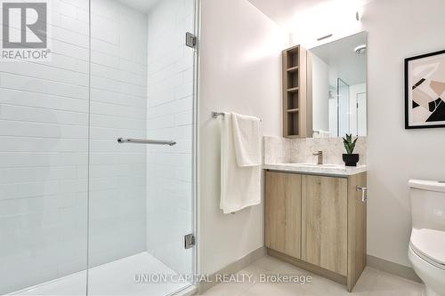 2916 - 319 Jarvis Street, Toronto, ON - Indoor Photo Showing Bathroom