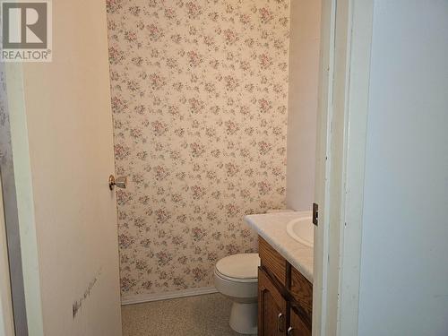 488 Simon Fraser Avenue, Fraser Lake, BC - Indoor Photo Showing Bathroom