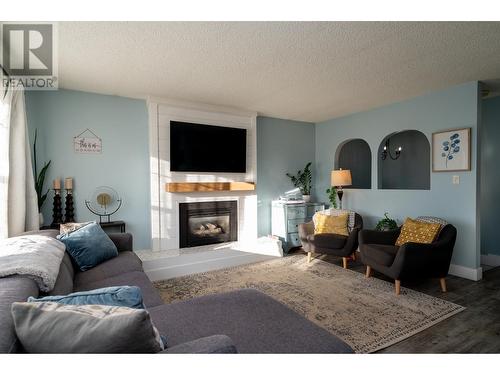 4368 Fisk Avenue, Prince George, BC - Indoor Photo Showing Living Room With Fireplace