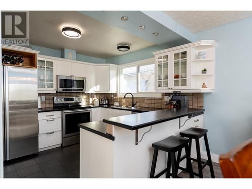 4368 Fisk Avenue, Prince George, BC - Indoor Photo Showing Kitchen