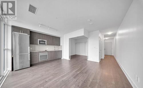 1720 - 2550 Simcoe Street North Street, Oshawa, ON - Indoor Photo Showing Kitchen