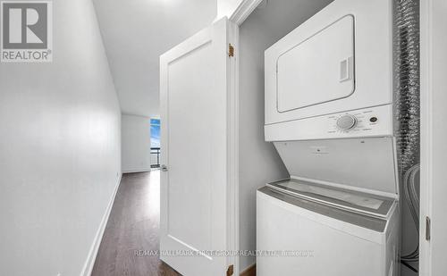 1720 - 2550 Simcoe Street North Street, Oshawa, ON - Indoor Photo Showing Laundry Room