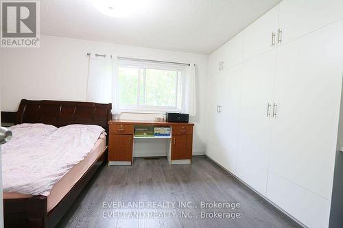 25 - 1121 Sandhurst Circle, Toronto, ON - Indoor Photo Showing Bedroom