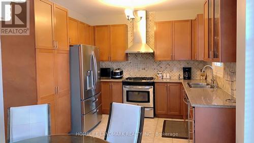 15 Braehead Drive, Richmond Hill, ON - Indoor Photo Showing Kitchen With Double Sink