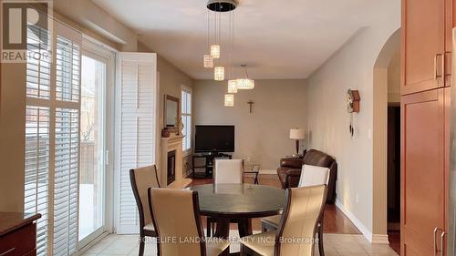 15 Braehead Drive, Richmond Hill, ON - Indoor Photo Showing Dining Room