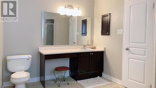 15 Braehead Drive, Richmond Hill, ON - Indoor Photo Showing Bathroom