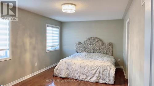 15 Braehead Drive, Richmond Hill, ON - Indoor Photo Showing Bedroom