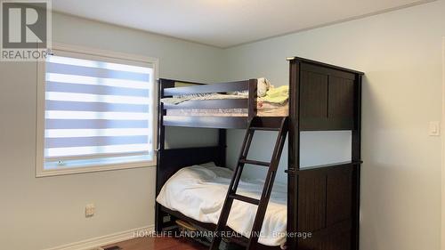 15 Braehead Drive, Richmond Hill, ON - Indoor Photo Showing Bedroom